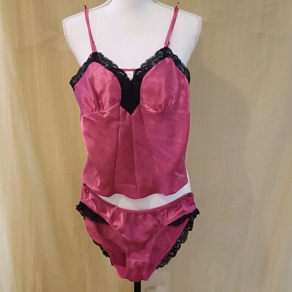 * Victoria's Secret 2 piece pink Sm panty XS…